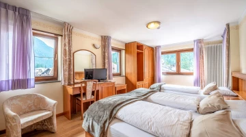 Triple room