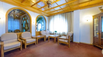 Sitting rooms in the common area