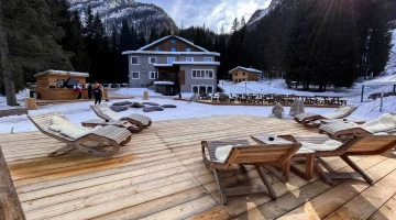 Furnished outdoor spaces