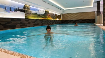 Hallenbad im Spa
