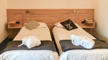 Doppelzimmer mit Bademänteln