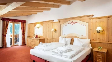 Detail of furnishings in Junior Suite
