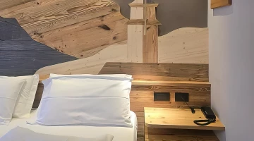 Detail des Zimmers mit Telefon
