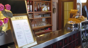 Bar counter
