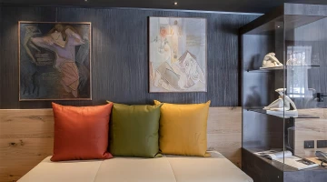 Divano in Junior Suite Ivanovich