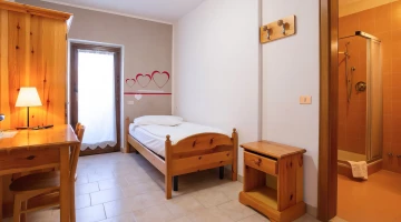 Single room with bathroom