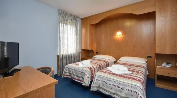 Doppelzimmer mit Einzelbetten
