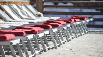 Espace solarium sur la terrasse