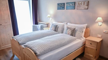Doppelzimmer mit Balkon