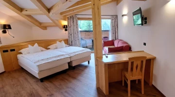 Doppelzimmer mit Dachschrägen