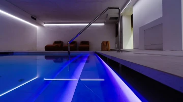 Piscina riscaldata nel centro benessere