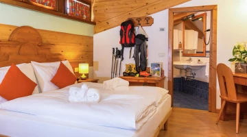 Chambre double avec salle de bain privée