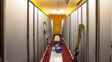Ski storage