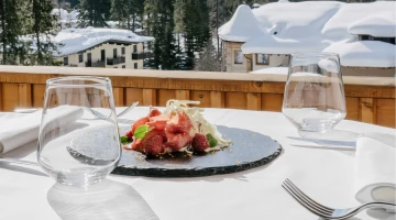 Tables de restaurant en plein air