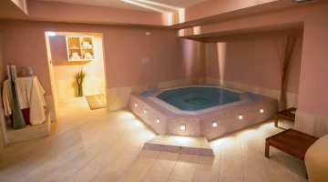 Vasca idromassaggio nella spa