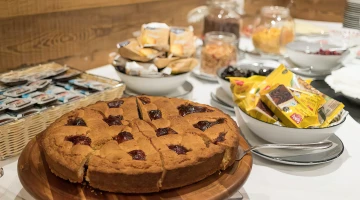 Sélection de desserts au buffet du petit-déjeuner