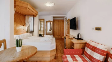Chambre de style traditionnel du Trentin