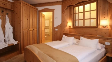Mini Suites meublées en sapin ancien