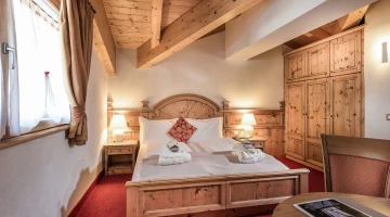 Chambre double mansardée