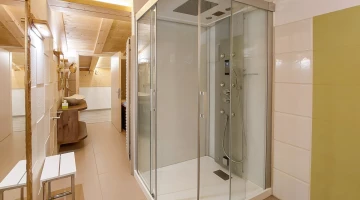 Bagno privato con box doccia