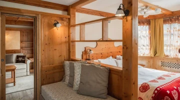 Doppelzimmer mit Sofa in Suite