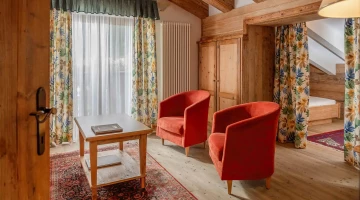 Wohnzimmer im Dachgeschoss in der Suite