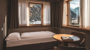 Zimmer mit Bergblick