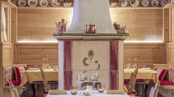 Poêle en faïence du restaurant Due Pini