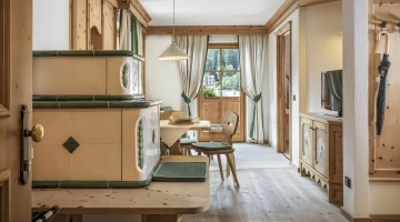 Poêle en majolique dans la suite
