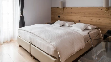 Chambre avec lit double