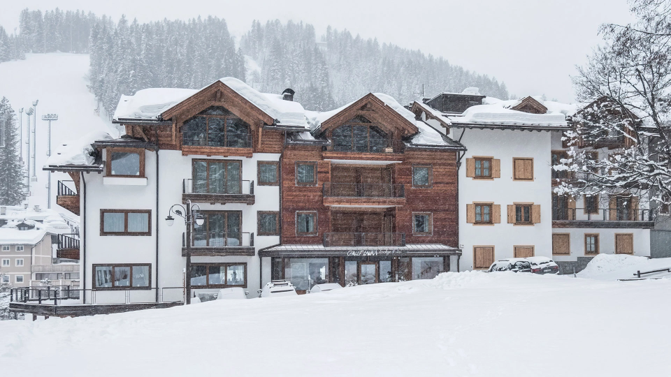 Vue de l&#39;hôtel sous la neige