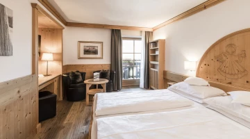 Zimmer mit Balkon