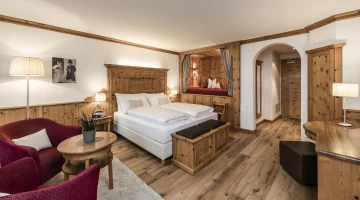 Zimmer mit Nische und Sitzecke
