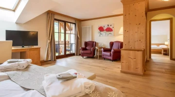 Familiensuite mit Balkon