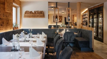 Restaurant hall
