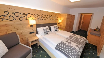 Chambre double avec fauteuil
