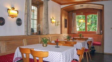 Restaurant hall