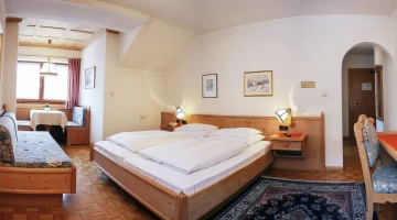 Double room with sofa