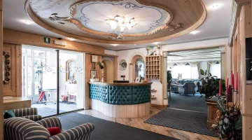 Hall e reception