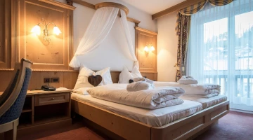 Room with double bed