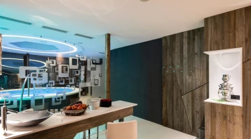 Spa with refreshment area