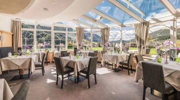 Restaurantraum mit Panoramablick