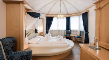 Suite mit rundem Bett