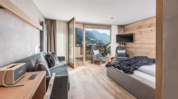 Junior Suite mit möbliertem Balkon