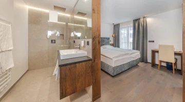 Junior Suite with private bathroom