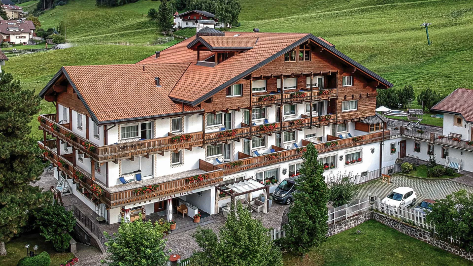 Hotel with private parking