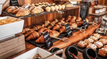 Frühstücksbuffet mit Desserts