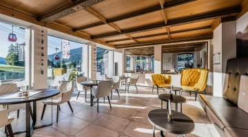 Panoramic common room