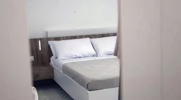 Double bed detail