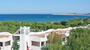 Hotel directly on the beach